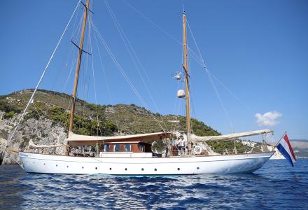 yacht Iduna