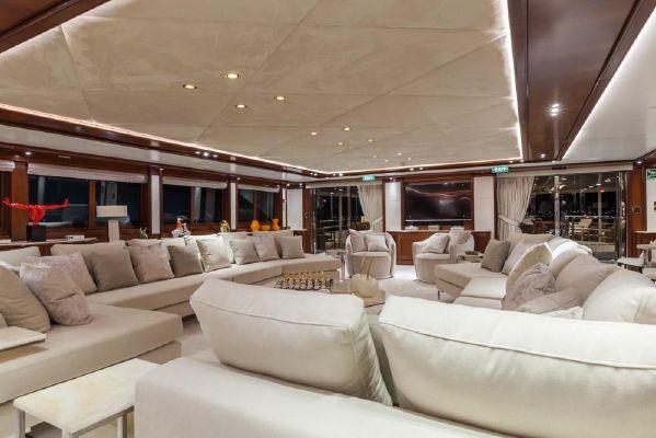 yacht Emir