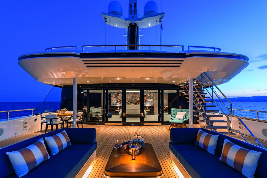 yacht Starlust