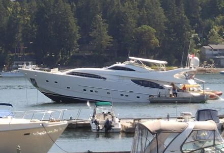 28m runs aground in British Columbia