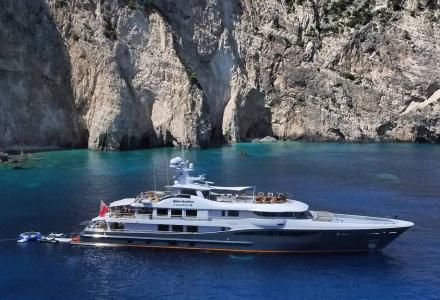 55m Gene Machine rescues sailing yacht in the Atlantic
