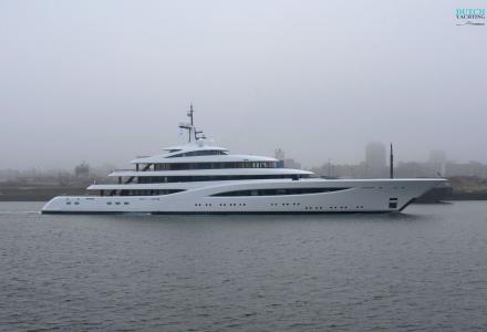 Feadship Vertigo leaves Amsterdam for her first sea trials