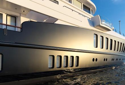 Feadship Air shows off Monaco Marine's new paint job