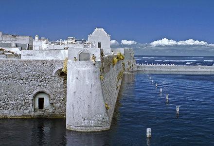 Polish tourists have been confirmed dead after their yacht capsized in the Atlantic off the Moroccan coast