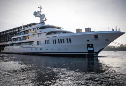 74m Aurora launched by Lurssen