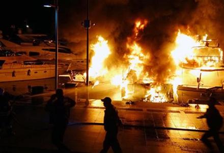 One person dead and another injured as marina catches fire in Marmaris, Turkey