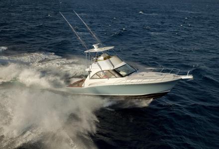 Hatteras presents 45 Express with Bridge Option