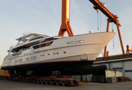 34 meter motoryacht REM launches at Mengi Yay