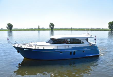 First Van den Hoven Executive 1500 Mk2