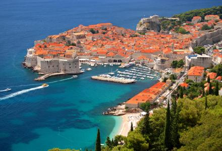 How to charter a yacht in Croatia?
