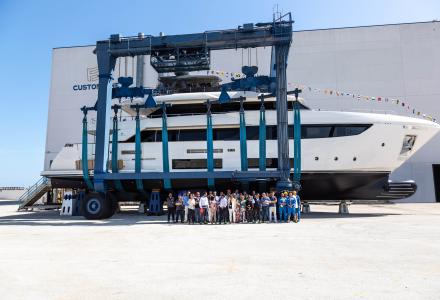Custom Line launches its fifth Navetta 33