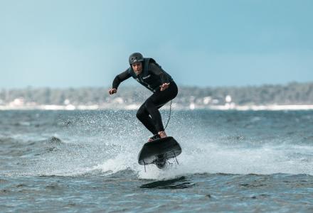 Awake electric surfboards : high-end technology and design