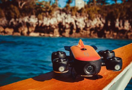 World’s first diving drone equipped with robotic arm
