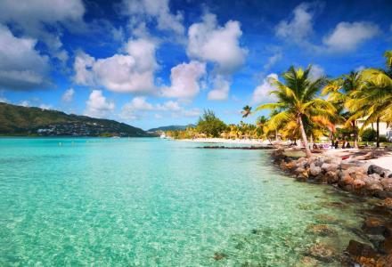 The best last-minute charter deals in the Caribbean this winter