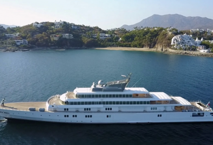 Oprah Winfrey on $300 million 138-meter superyacht Rising Sun