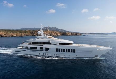 55m Heesen Project Castor sold in the USA