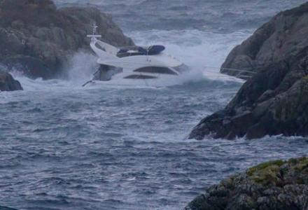 Princess yacht washed from the deck of general cargo ship