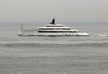 77m Feadship superyacht Syzygy 818 on sea trials