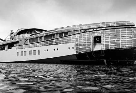 50m high-speed Feadship Project 706 takes on outfitting