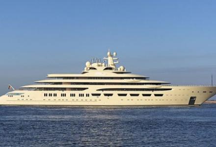 Project Omar on her way to sea trials