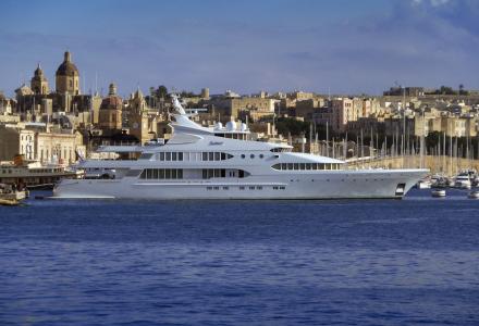 Spotted: Kuwaiti billionaire’s $100 million yacht Samar in Malta