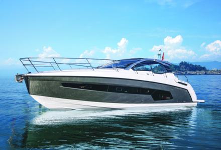 Azimut Atlantis 45 equipped with Volvo Penta Assisted Docking SystemWill Make Its International Debut at the 2021 PBIBS 