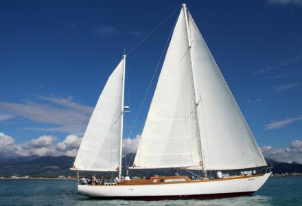 The Classic Maxi Cadamà Celebrates Her 50th Birthday