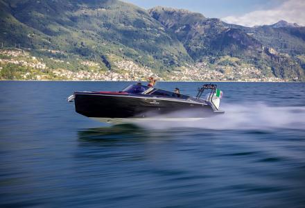 Video of the Day: Innovative Bowrider Cranchi E26 Rider