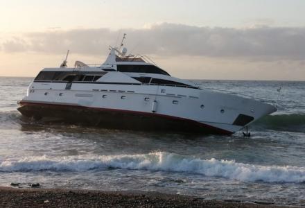 27m Neeveen Left Abandoned in Spain