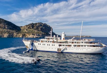 Dutch Charter Group’s Captain Jan Verkerk Tips for the Best Yacht Charter Experience