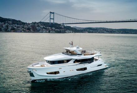 Numarine 26XP Hull No. 22 Sold by Northrop and Johnson