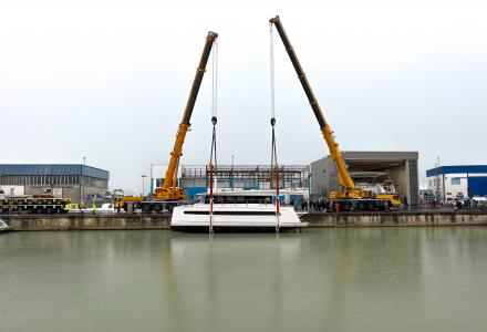 First Silent 60 Launched in Fano by Silent-Yachts 