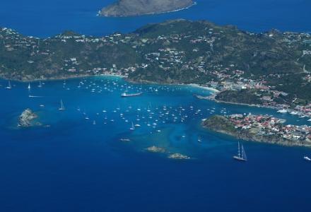 Crew of 37m Genevieve Saves Lives After Vessel Sinks Off the Coast of St. Kitts