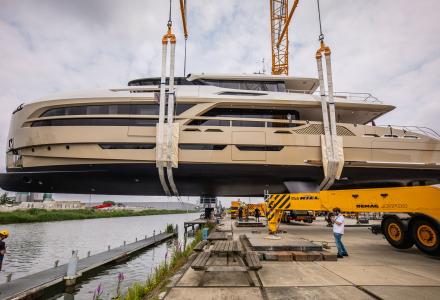 Video of the Day: 34m Pilot Launched by Van der Valk 