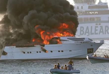 Fire Destroys 27m Irmao off the Coast of Formentera