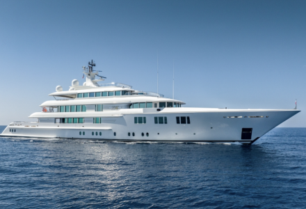 74m Lady E Left the Market