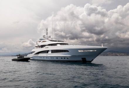 50m Van Tom Sold by Camper and Nicholsons 