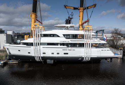 38m Martinique Lumière Launched by Moonen