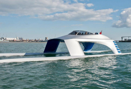 First Glider Yachts SS18 makes a splash
