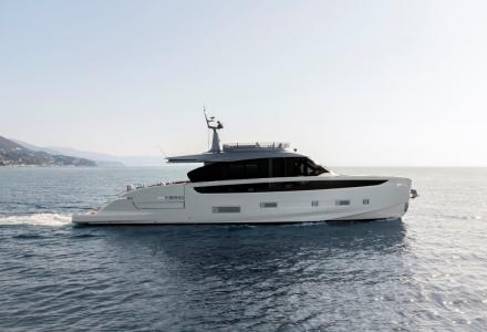 Azimut Presents the Seadeck 7 at the Singapore Yachting Festival
