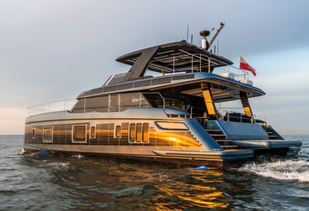 60 Sunreef Power Eco Wins Catamaran of the Year 2025 Award