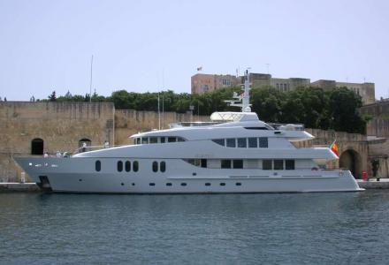 yacht Suver