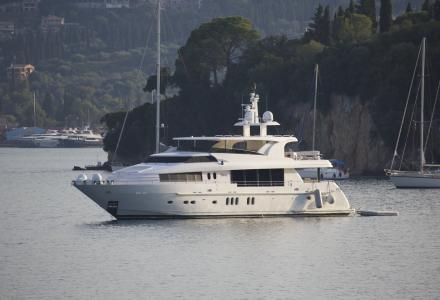 yacht Tilon II