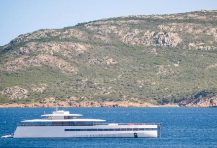 yacht Venus