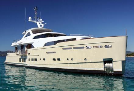 yacht Solis