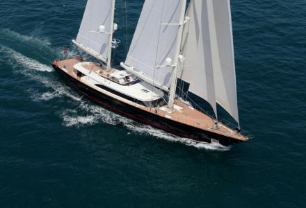 yacht Fidelis