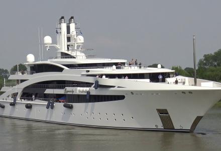 yacht I Dynasty