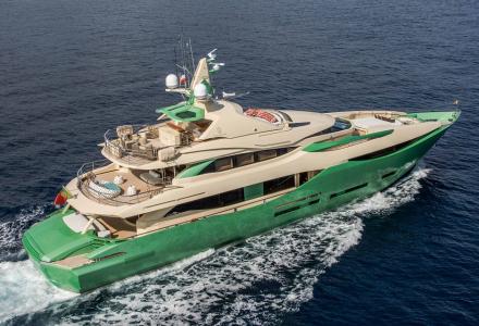 yacht Almaha