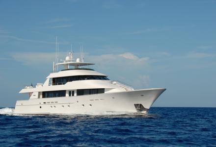 yacht Serengeti