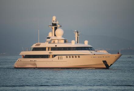 yacht Mylin IV